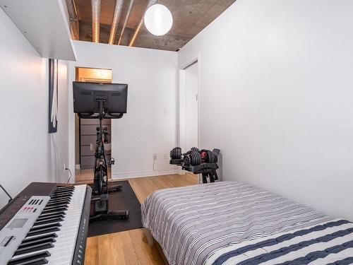 Chambre Ã Â coucher - 316-1200 Rue St-Alexandre, Montréal (Ville-Marie), QC - Indoor Photo Showing Bedroom