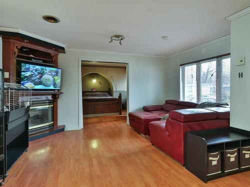 Salon - 96 9E Rue, Saint-Jean-Sur-Richelieu, QC - Indoor Photo Showing Living Room With Fireplace