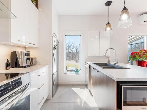 Cuisine - 161 Rue Jules Monast, Cowansville, QC - Indoor Photo Showing Kitchen With Double Sink With Upgraded Kitchen