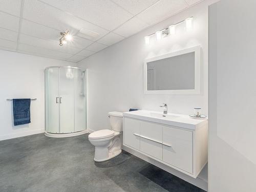 Salle de bains - 161 Rue Jules Monast, Cowansville, QC - Indoor Photo Showing Bathroom