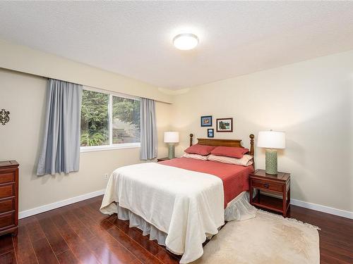 491 Macmillan Dr, Sayward, BC - Indoor Photo Showing Bedroom