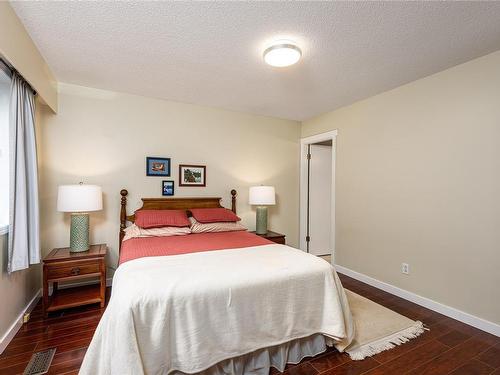 491 Macmillan Dr, Sayward, BC - Indoor Photo Showing Bedroom