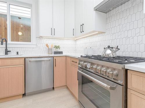 1359 Sandstone Lane, Langford, BC - Indoor Photo Showing Kitchen With Upgraded Kitchen