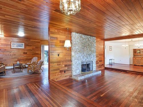 3406 Kentwood Rd, Courtenay, BC - Indoor With Fireplace