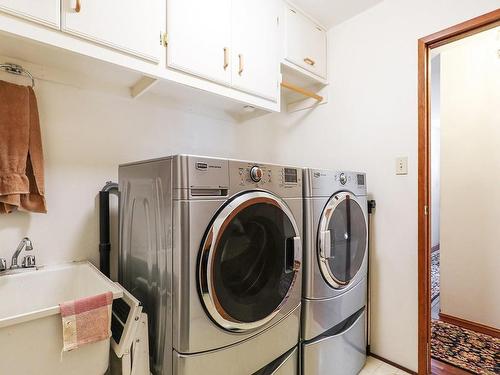 3406 Kentwood Rd, Courtenay, BC - Indoor Photo Showing Laundry Room