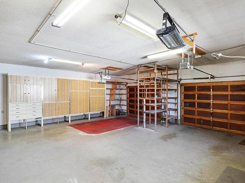 3406 Kentwood Rd, Courtenay, BC - Indoor Photo Showing Garage