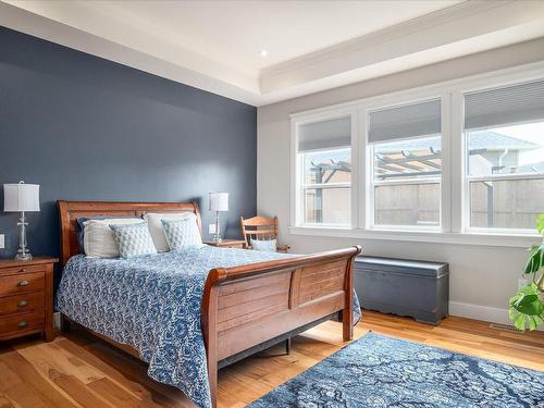 630 Ashcroft Pl, Parksville, BC - Indoor Photo Showing Bedroom