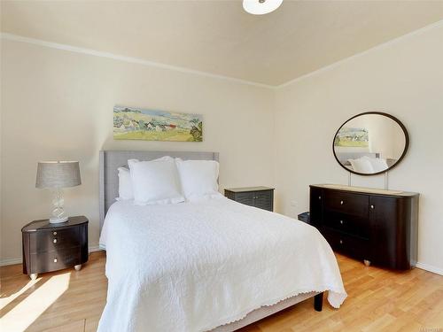 2514 Empire St, Victoria, BC - Indoor Photo Showing Bedroom