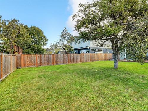 2514 Empire St, Victoria, BC - Outdoor With Backyard