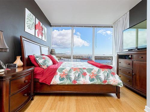 502-391 Tyee Rd, Victoria, BC - Indoor Photo Showing Bedroom