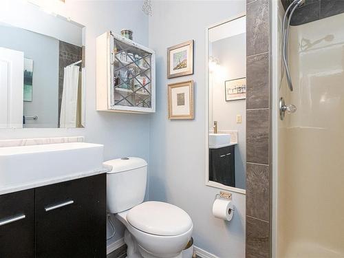 1777 Elford Rd, Shawnigan Lake, BC - Indoor Photo Showing Bathroom