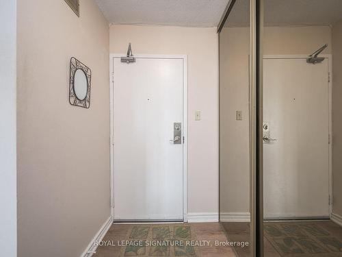 301 Frances Ave, Hamilton, ON - Indoor Photo Showing Other Room