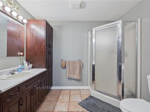 5633 Strick Rd, Port Alberni, BC - Indoor Photo Showing Bathroom