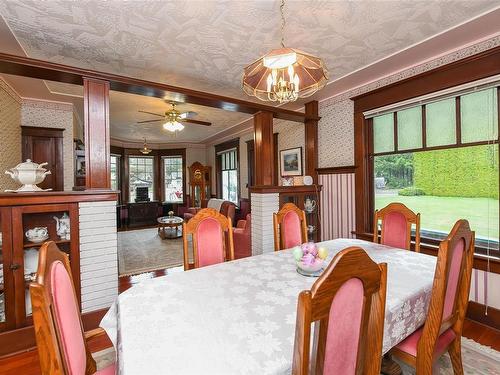 1810 Cumberland Rd, Courtenay, BC - Indoor Photo Showing Dining Room