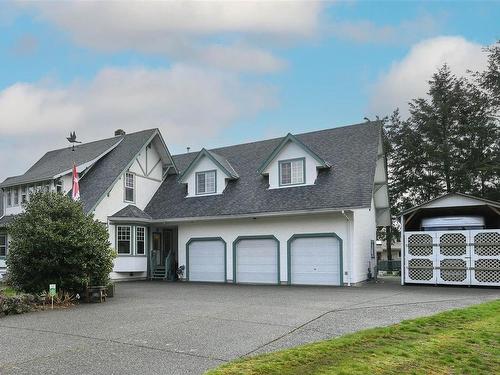 1810 Cumberland Rd, Courtenay, BC - Outdoor With Facade