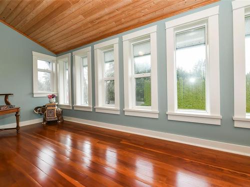 1810 Cumberland Rd, Courtenay, BC - Indoor Photo Showing Other Room