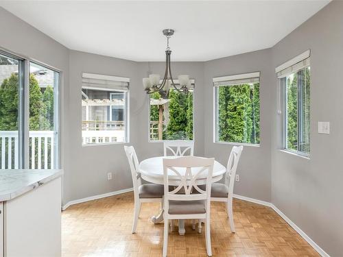 3371 Woodburn Ave, Oak Bay, BC - Indoor Photo Showing Dining Room