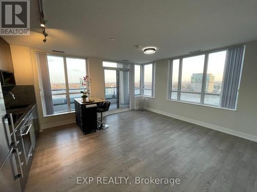 #1009 -7 Mabelle Ave, Toronto, ON - Indoor Photo Showing Other Room