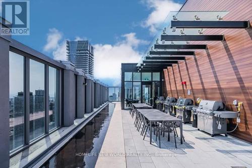 #3209 -1 Yorkville Ave, Toronto, ON - Outdoor With Exterior