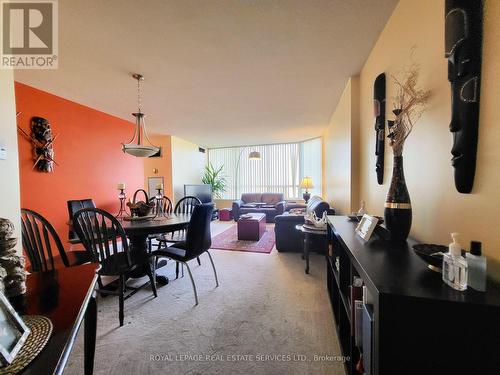 510 - 550 Webb Drive, Mississauga, ON - Indoor Photo Showing Dining Room