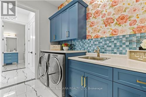 2341 Terravita Dr, Niagara Falls, ON - Indoor Photo Showing Laundry Room