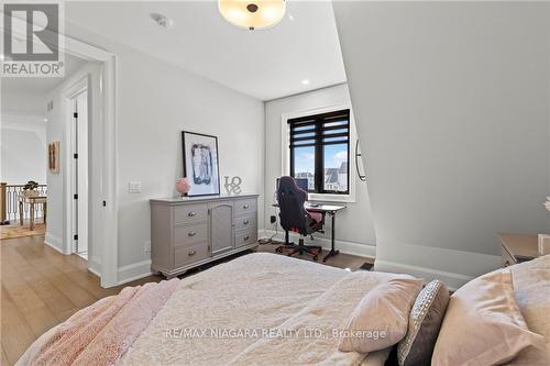 2341 Terravita Dr, Niagara Falls, ON - Indoor Photo Showing Bedroom