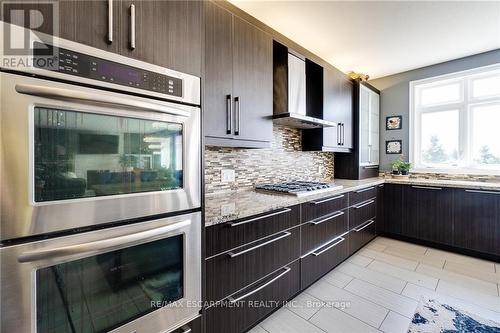9170 Sixteen Road, West Lincoln, ON - Indoor Photo Showing Kitchen With Upgraded Kitchen