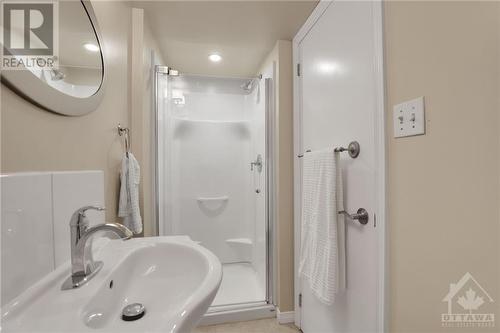 1487 Brule Avenue, Ottawa, ON - Indoor Photo Showing Bathroom