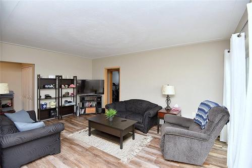 8 Woodman Drive S|Unit #602, Hamilton, ON - Indoor Photo Showing Living Room