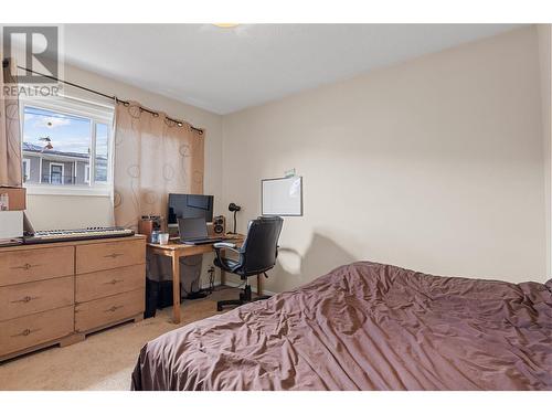 625 Fifth Street E, Revelstoke, BC - Indoor Photo Showing Bedroom