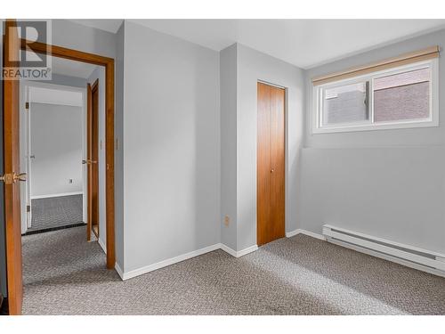625 Fifth Street E, Revelstoke, BC - Indoor Photo Showing Other Room