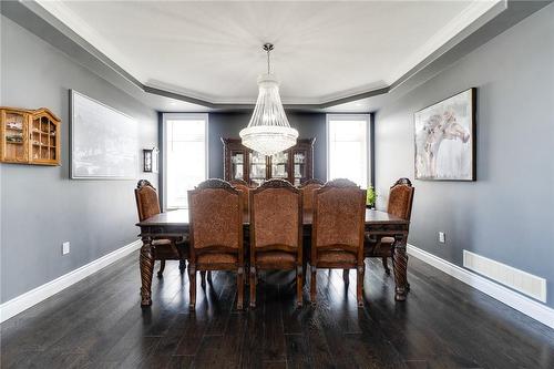 9170 Sixteen Road, West Lincoln, ON - Indoor Photo Showing Dining Room