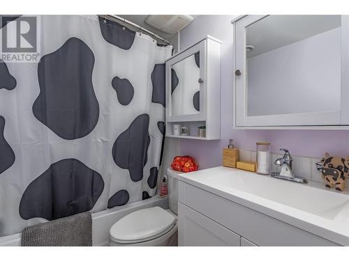 16621 Maki Road, Lake Country, BC - Indoor Photo Showing Bathroom