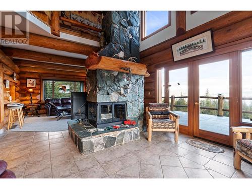 4955 Ivy Road, Eagle Bay, BC - Indoor With Fireplace