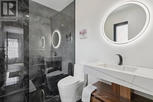 37 Wanita Rd, Mississauga, ON - Indoor Photo Showing Bathroom