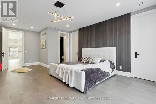 37 Wanita Rd, Mississauga, ON - Indoor Photo Showing Bedroom