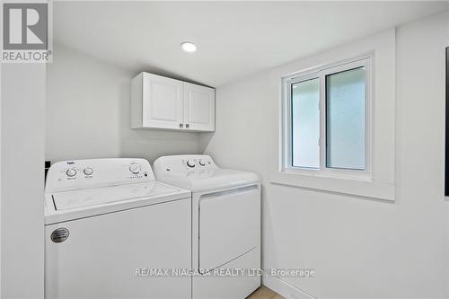 377 Cambridge Rd W, Fort Erie, ON - Indoor Photo Showing Laundry Room