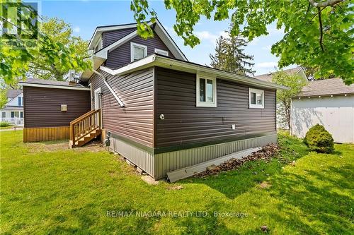 377 Cambridge Rd W, Fort Erie, ON - Outdoor With Exterior