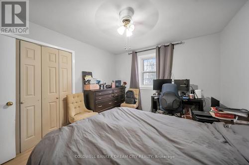65 Brooklyne Rd E, Cambridge, ON - Indoor Photo Showing Bedroom