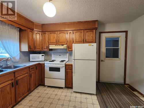 810 Pacific Street, Grenfell, SK - Indoor Photo Showing Kitchen