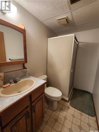 810 Pacific Street, Grenfell, SK - Indoor Photo Showing Bathroom