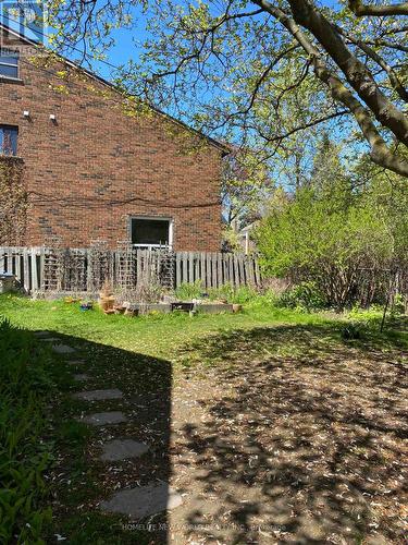 1563 Bathurst Street, Toronto, ON - Indoor Photo Showing Kitchen