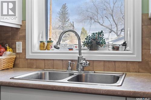 1316 Alexandra Avenue, Saskatoon, SK - Indoor Photo Showing Kitchen With Double Sink