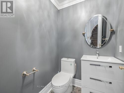 138 Elgin Mills Road W, Richmond Hill, ON - Indoor Photo Showing Bathroom