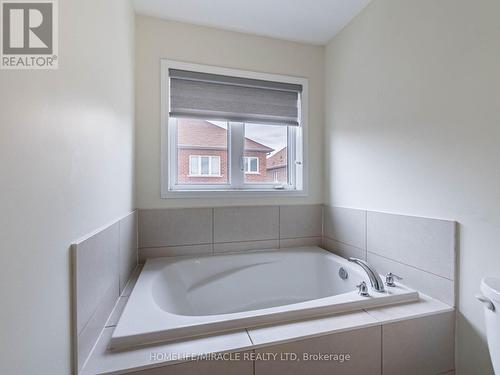 16 Banas Way, Brampton, ON - Indoor Photo Showing Bathroom