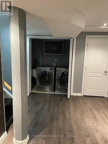 3586 Indigo Crescent, Mississauga, ON - Indoor Photo Showing Laundry Room