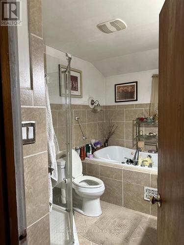 125 - 5028 Wellington Road, Erin, ON - Indoor Photo Showing Bathroom