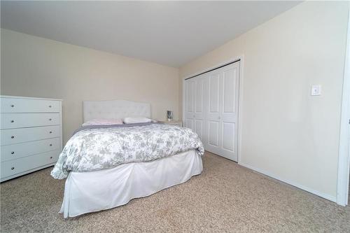 59 Chrysler Gate, Steinbach, MB - Indoor Photo Showing Bedroom