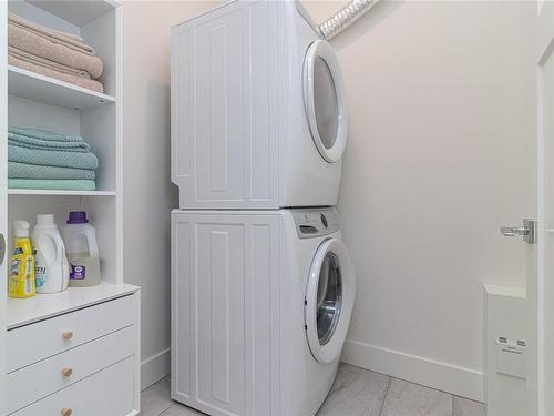 2406 Azurite Cres, Langford, BC - Indoor Photo Showing Laundry Room