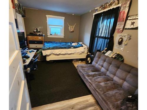582 Bradley St, Nanaimo, BC - Indoor Photo Showing Bedroom